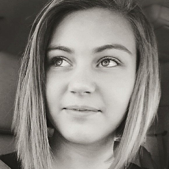 Meet your Posher, Shae - Picture 1 of 1